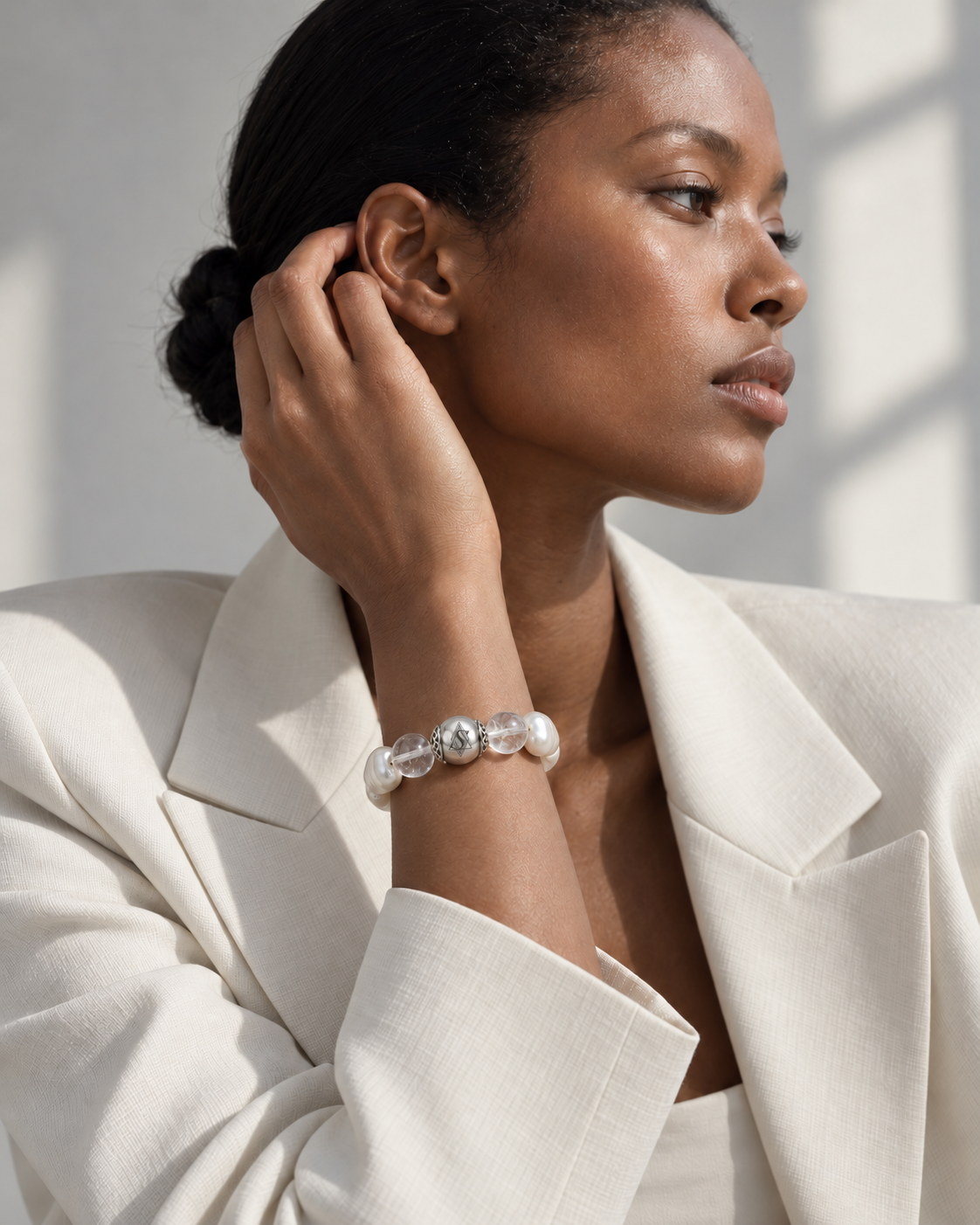 Pearl Light NFC bracelet